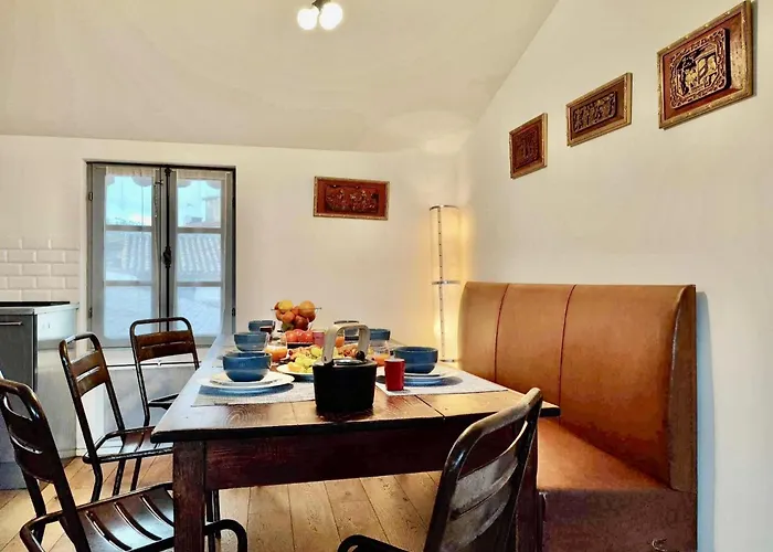 Apartment Loft Chic Verdun / Conciergeriedamecarcas